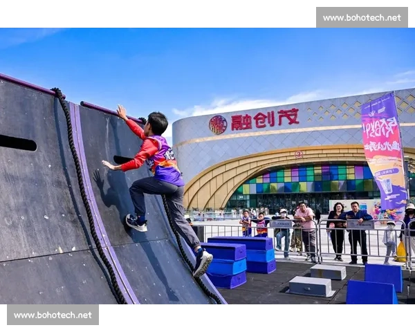 冰火相拥花都!十五运会火种与火炬燃动融创 冰火相拥花都!十五运会火种与火炬燃动融创